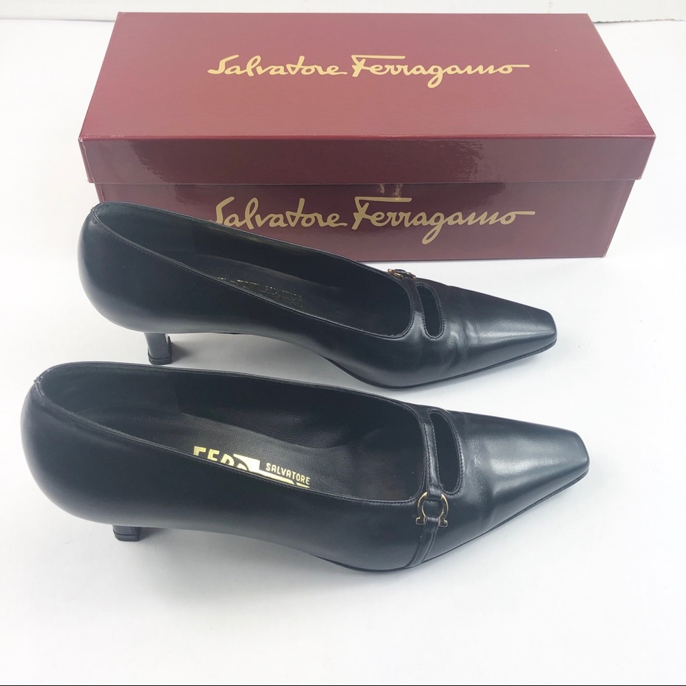 SALVATORE FERRAGAMO Women Pumps 6 D Black Leather